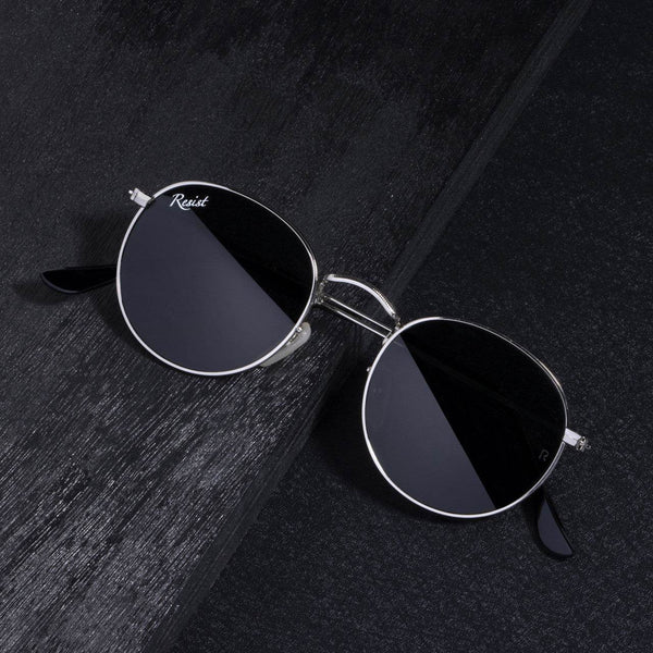 Thomas Round Sunglasses (Free Size, Silver Frame) - SunglassesMart