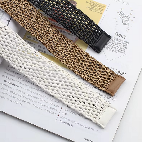Korean Style Woven PU Straw Belt for Women with Wooden Buckle