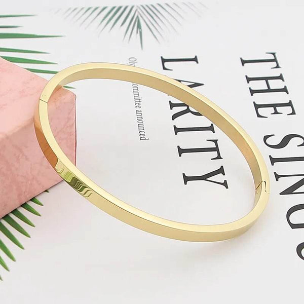 Elegant Love Charm Bangle - SunglassesMart
