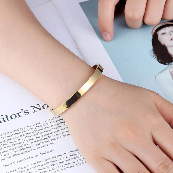 Elegant Love Charm Bangle - SunglassesMart