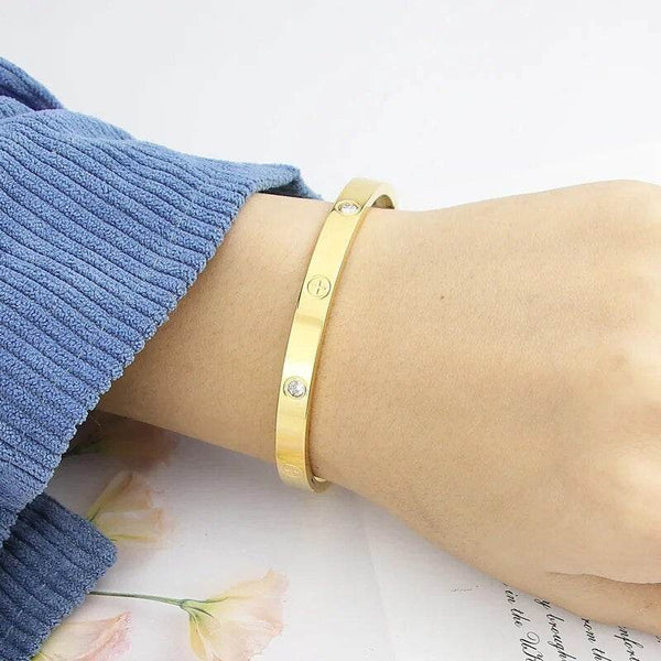 Glistening Cross-Nut Nail Bracelet - SunglassesMart